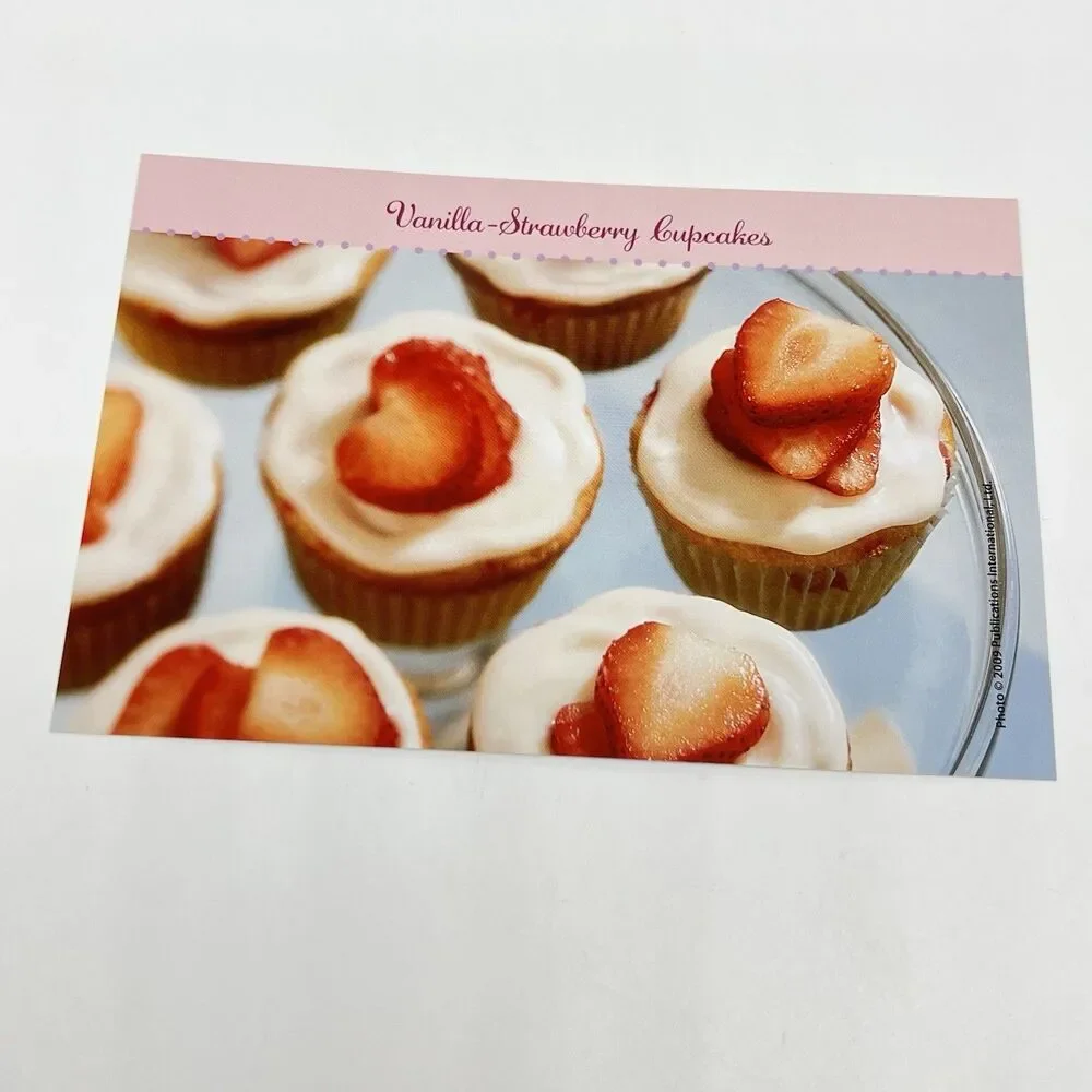 CUPCAKES Recipe Box Keepsake Tin w/99 Recipes & Dividers Desserts Metal Hinged